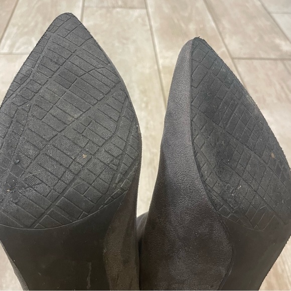 Grey suede ankle boots - Picture 5 of 6